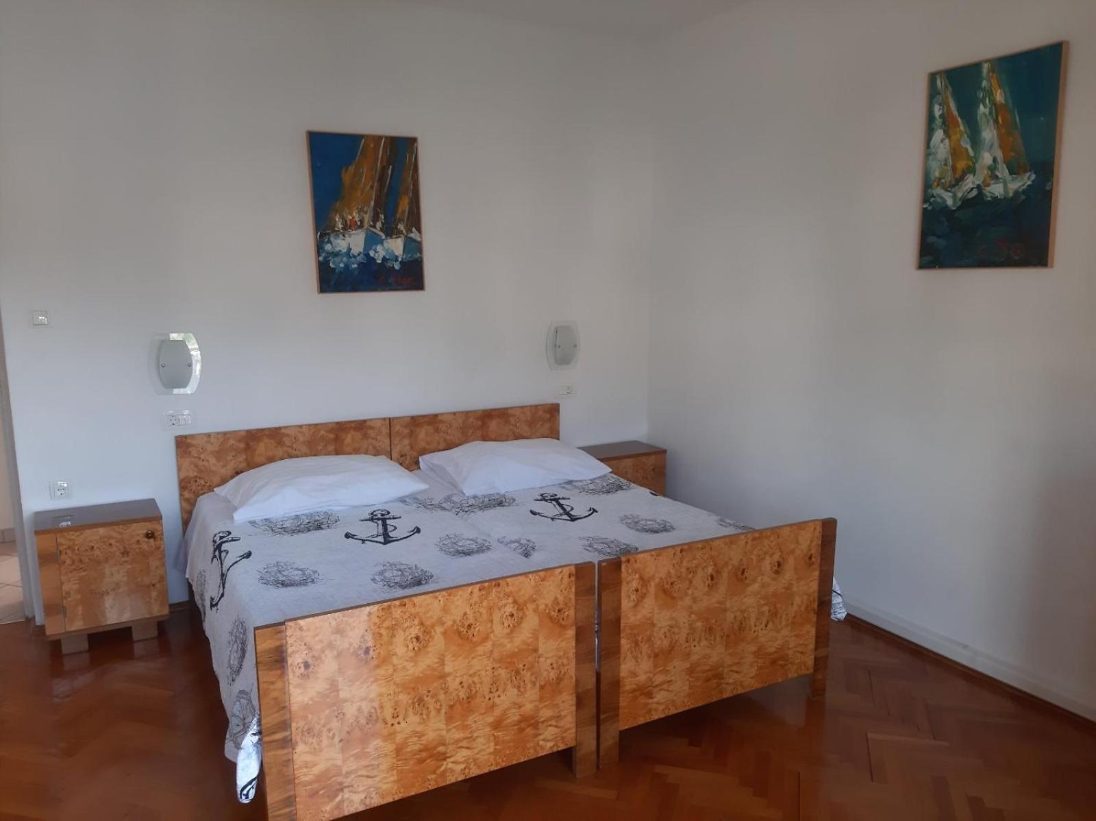 Apartmani Kadmen Ika Eksteriør billede